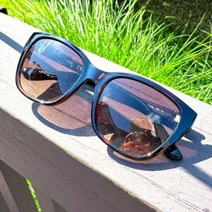 Guess Plastic Black Sunglasses with “G Logo” Stems